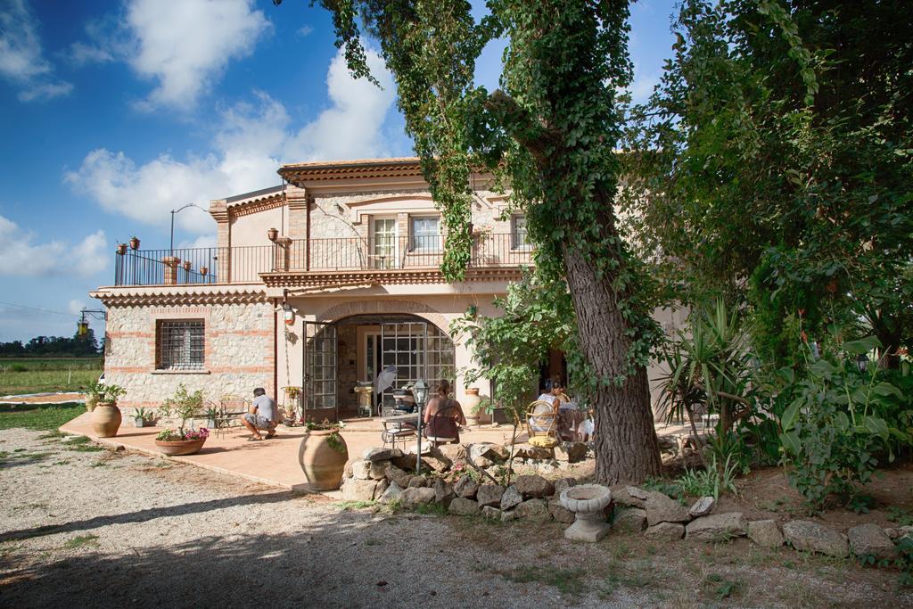 Villa Don Carlo Agriturismo Di Charme Bio Le Pioppe Exterior foto